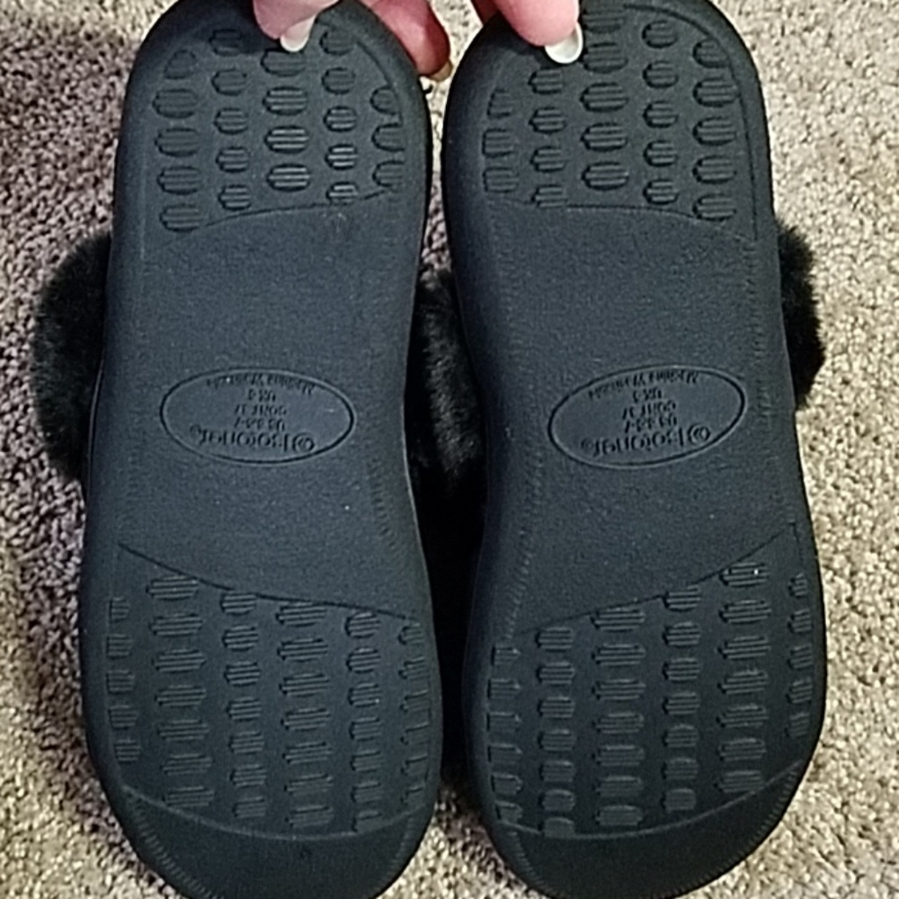 Bundle Two Pairs Slippers - Picture 4 of 8